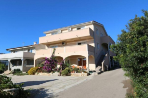Apartments PUNTA Novalja